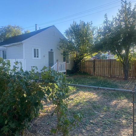 Cute Entire Small House With Large Yard! Pets Welcome! West Valley City Exterior photo