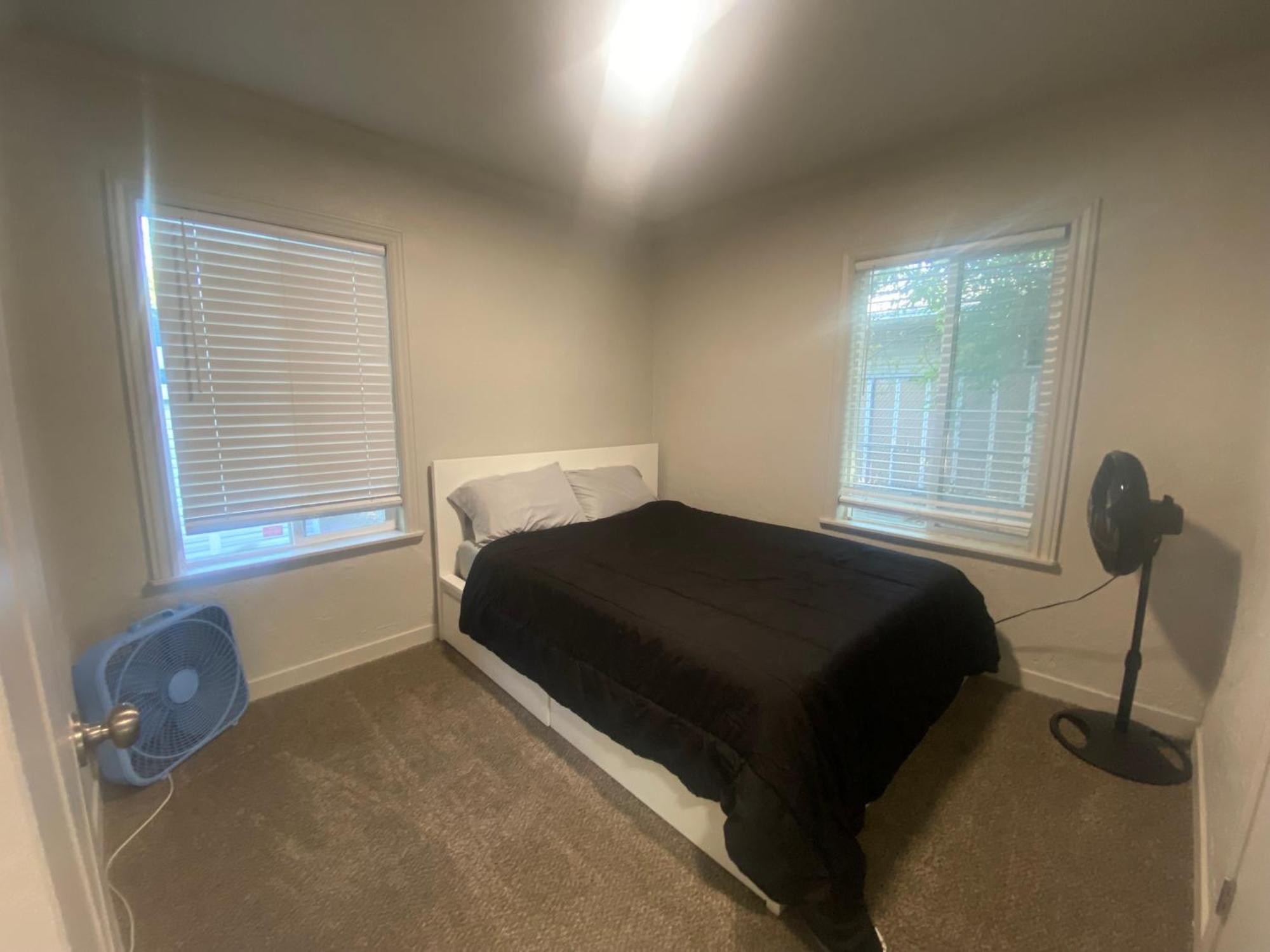 Cute Entire Small House With Large Yard! Pets Welcome! West Valley City Exterior photo